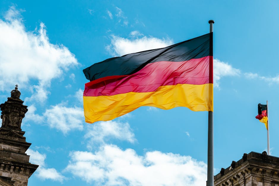 Deutschland-Flagge-schwarz-rot-gold-Farben-bedeuten