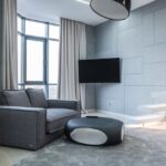 Farben, die gut zu grauer Couch passen